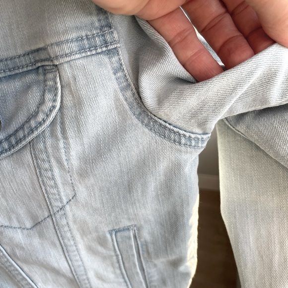 Forever 21 cropped denim jacket size S - Picture 3 of 8